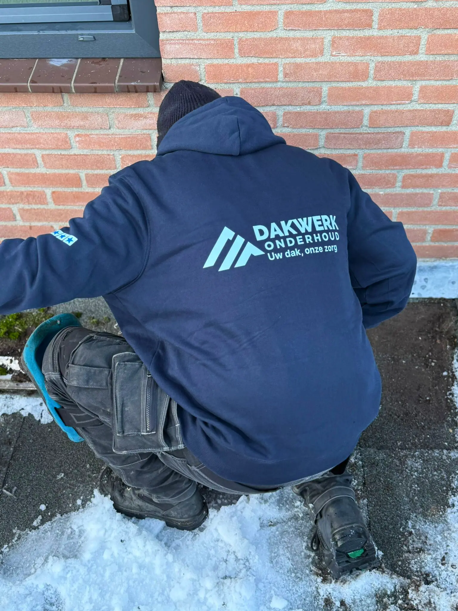 Different roofing materials comparison for Dutch homes